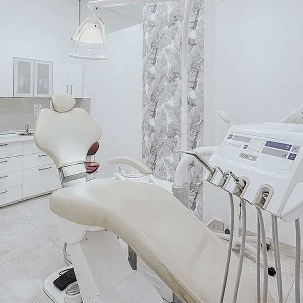 Smile Terminal Clinic in Budapest